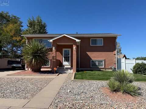 703 Avocado St, Pueblo, CO 81005