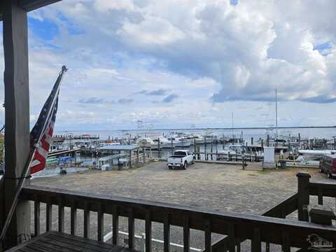 10127 Sinton Dr, Pensacola, FL 32507