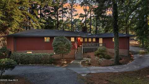 40 Inverness Road, Pinehurst, NC 28374
