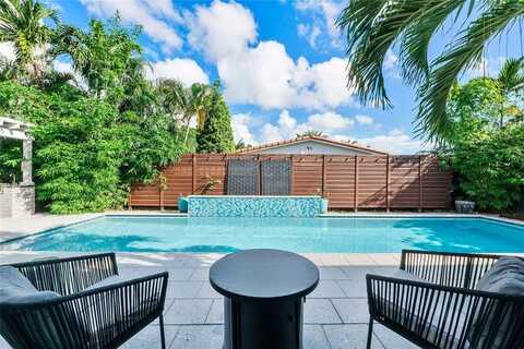 2617 NE 10th Ter, Wilton Manors, FL 33334