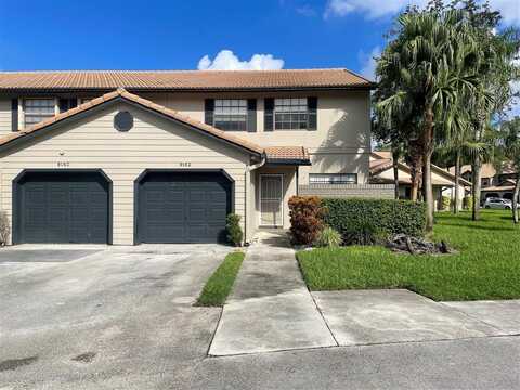 9162 Vineyard Lake Dr, Plantation, FL 33324
