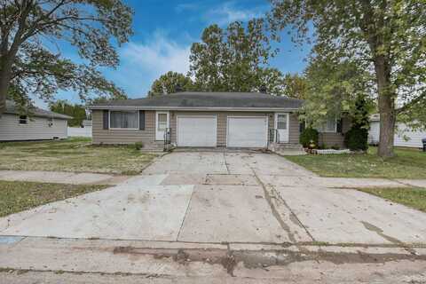 929 GAY Drive, NEENAH, WI 54956