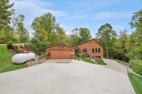 2691 MAYLINE Drive, GREEN BAY, WI 54311
