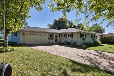 1802 NASSAU Street, NEW LONDON, WI 54961