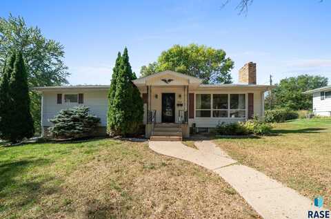 2113 S Van Eps Ave, Sioux Falls, SD 57105