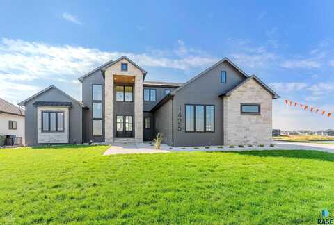 1425 E Nine Mile Ct, Sioux Falls, SD 57064