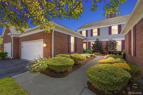 9000 Harbor Place Drive, Saint Clair Shores, MI 48080