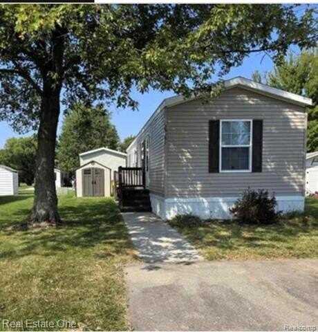 29751 Hiram Ct. Hiram Court Court, Chesterfield, MI 48051