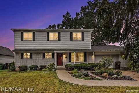 7184 Dur Moll Avenue, Shelby, MI 48317