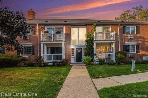 2420 Parmenter Boulevard, Royal Oak, MI 48073