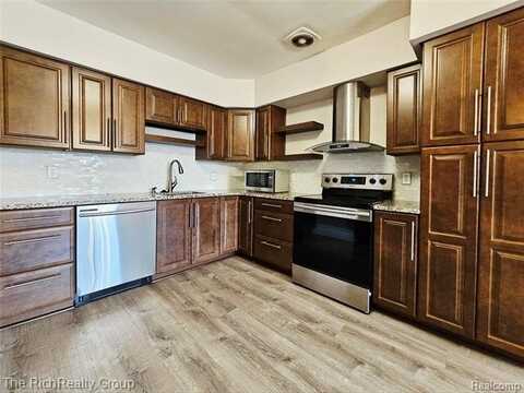 323 N Eton Street, Birmingham, MI 48009