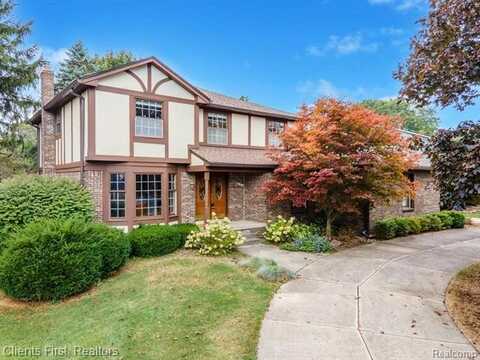 35141 Northmont Drive, Farmington Hills, MI 48331