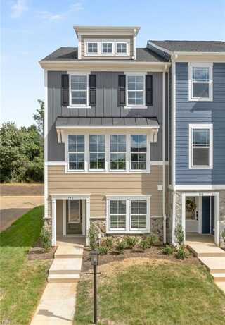 7 Bracewell Lane, Yorktown, VA 23692