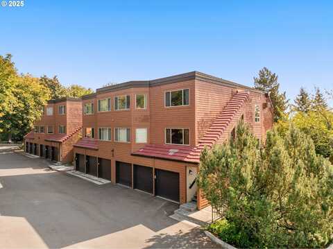 59 Oswego Summit, Lake Oswego, OR 97035