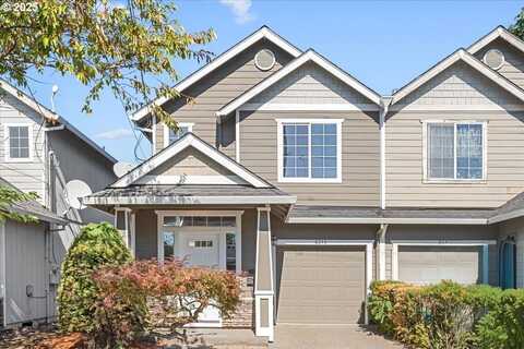 8243 NE MULTNOMAH ST, Portland, OR 97220