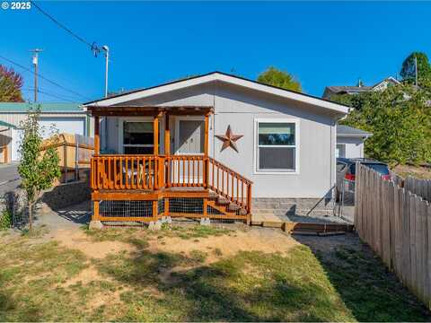 405 B ST, Myrtle Point, OR 97458