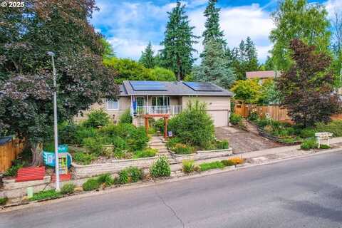 8525 SW DAVIES RD, Beaverton, OR 97008