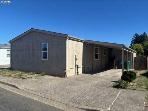 1000 S MCKERN CT, Newberg, OR 97132