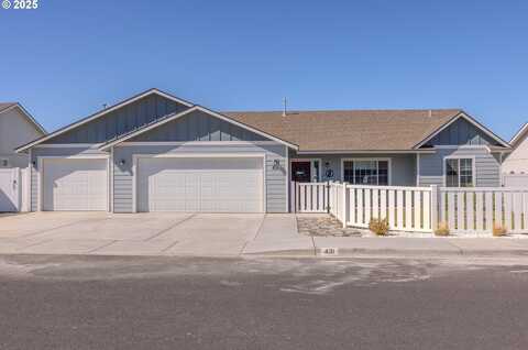 431 RILEY AVE, Umatilla, OR 97882