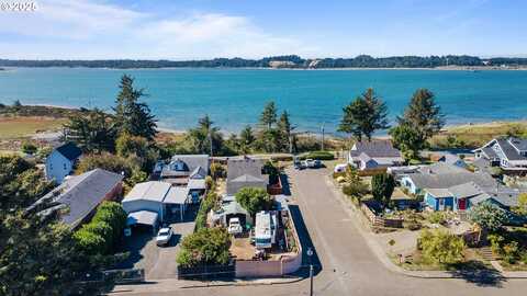 407 S Empire BLVD, Coos Bay, OR 97420