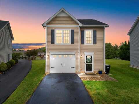 2606 Paddington Station LN, Vinton, VA 24179