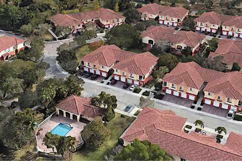 40 SE Sedona Circle, Stuart, FL 34994