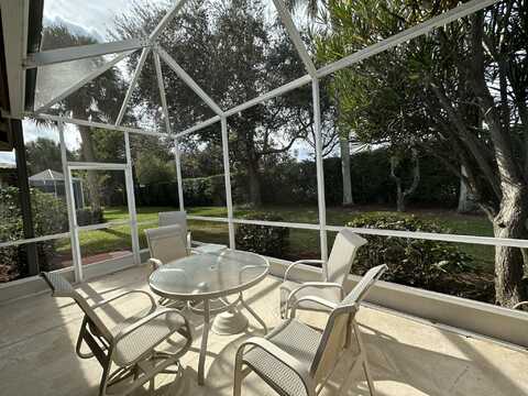 10612 Royal Caribbean Circle, Boynton Beach, FL 33437