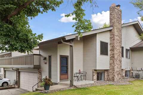 9767 Dorset Lane, Eden Prairie, MN 55347