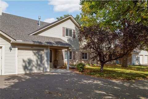 995 Greenhaven Drive, Vadnais Heights, MN 55127