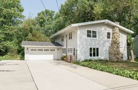 514 W Water Street, Cambridge, WI 53523