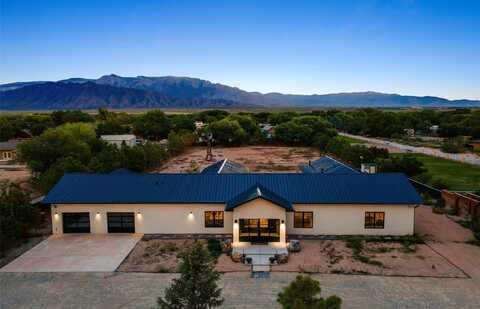 400 Perea Lane, Corrales, NM 87048