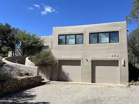 393 Calle Colina, Santa Fe, NM 87501