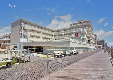 5300 Boardwalk Ave, Ventnor City, NJ 08406