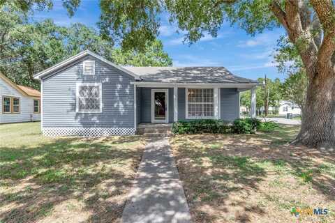 402 W Gayle Street, Edna, TX 77957