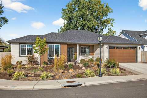 3817 Arena Drive, Medford, OR 97504