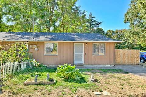 1190 4th Avenue, Gold Hill, OR 97525