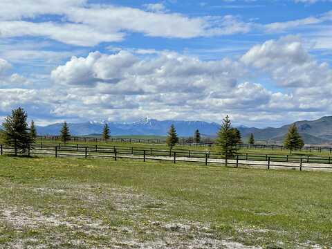 40 Purdy Way, Picabo, ID 83348