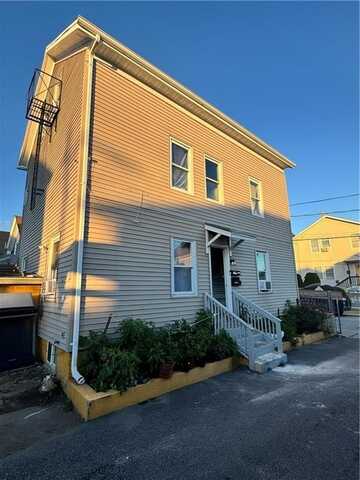 21 Noyes Avenue, Providence, RI 02907