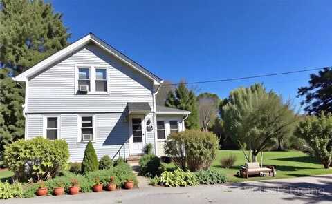 107 Read Avenue, Coventry, RI 02816