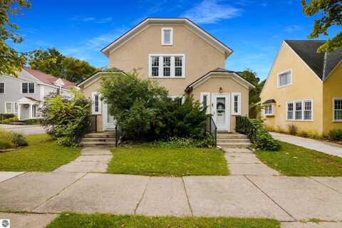 214 Wellington Street, Traverse City, MI 49686