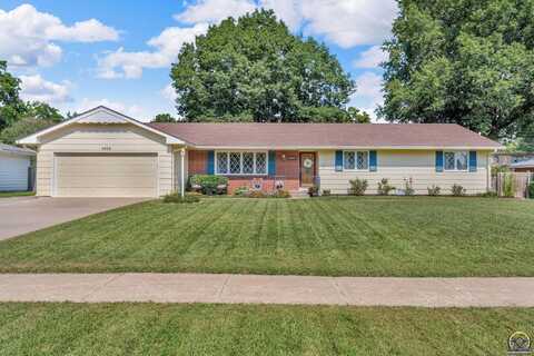 5838 SW 27th ST, Topeka, KS 66614