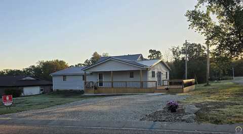 712 Idaho AVE, Holton, KS 66436