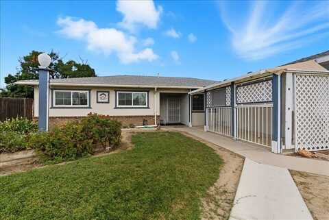 2070 W Harrison Avenue, Porterville, CA 93257