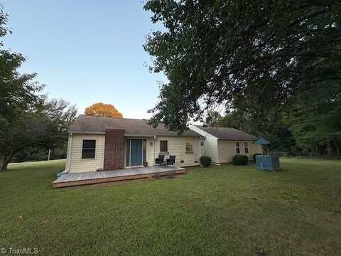 2477 Pine Meadow Drive, Kernersville, NC 27284