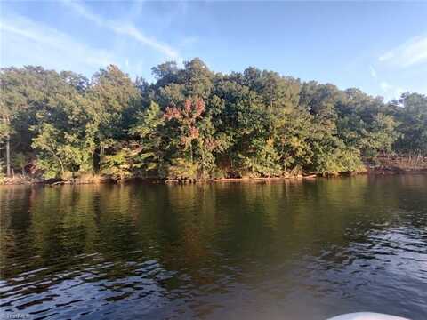 190 Point View Court, Denton, NC 27239