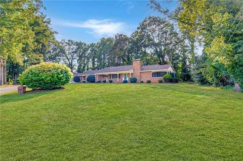122 Pine Street, King, NC 27021