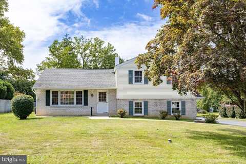 400 FALCON LANE, WEST CHESTER, PA 19382