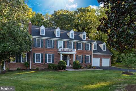 8600 LARKHAVEN TERRACE, FAIRFAX STATION, VA 22039