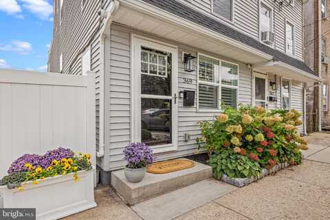 369 SPRING MILL AVENUE, CONSHOHOCKEN, PA 19428