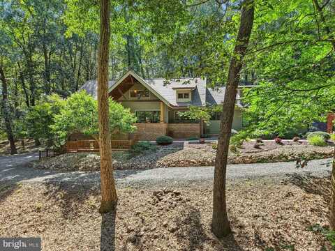 1526 PARKLAND ROAD, COOPERSBURG, PA 18036